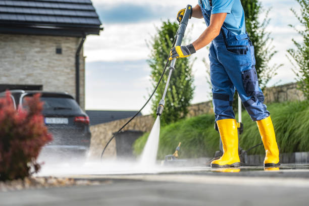 Best Commercial Pressure Washing  in Guttenberg, IA